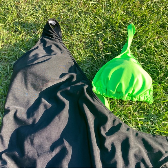 NEW SHEIN 2x swimsuit - Picture 2 of 6